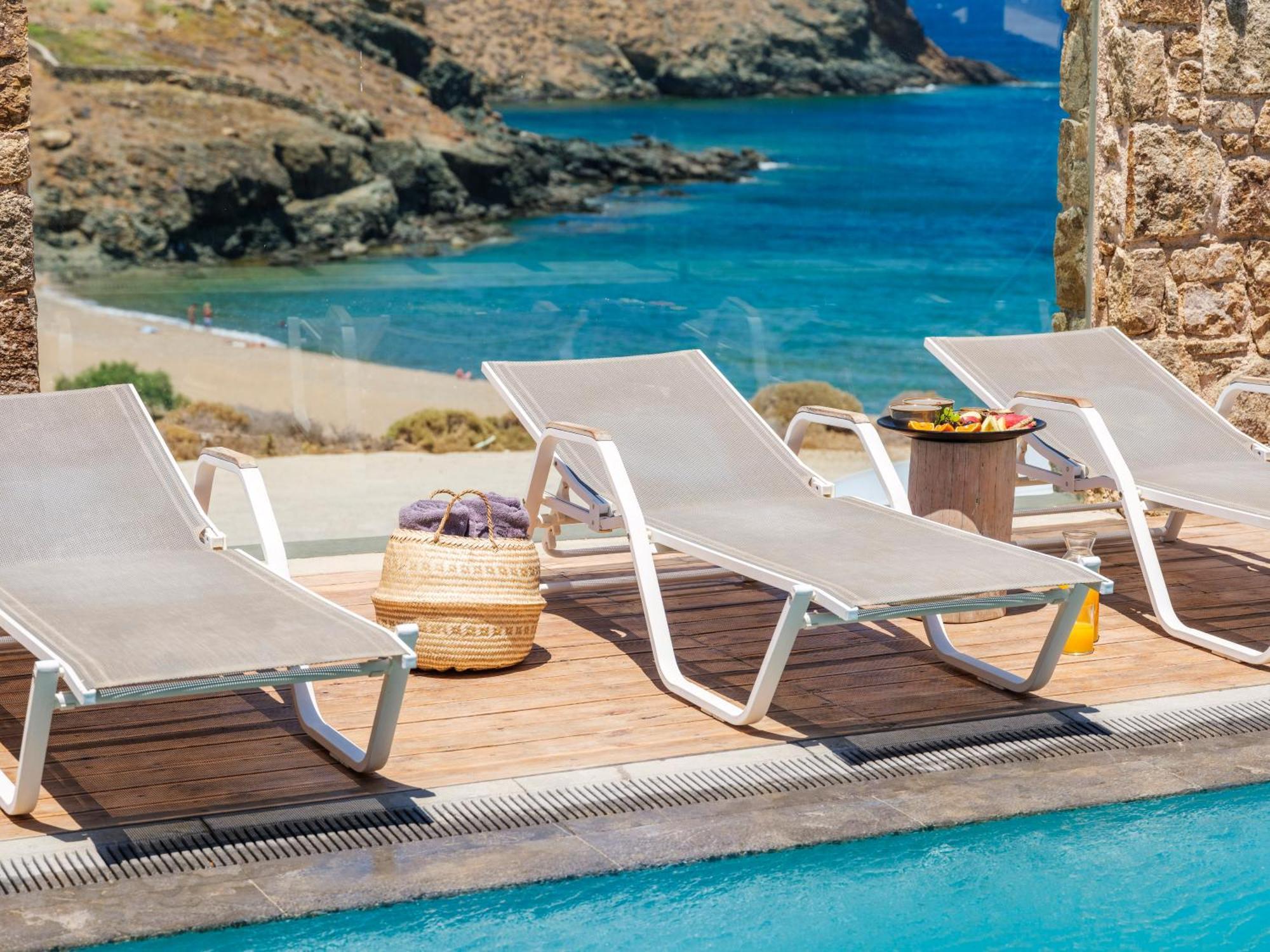 The Mykonist Merchia Beach Villas & Suites Exterior foto